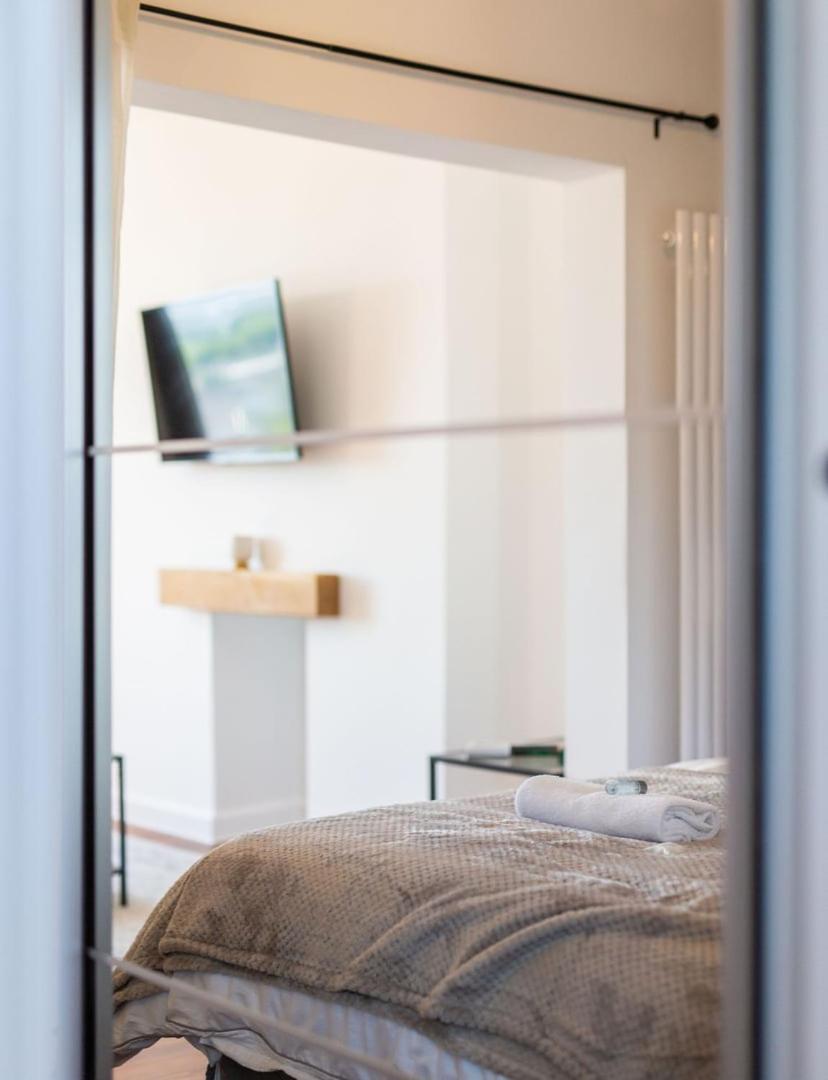 Studio Apartment With 65" Smart Tv Newport  Buitenkant foto