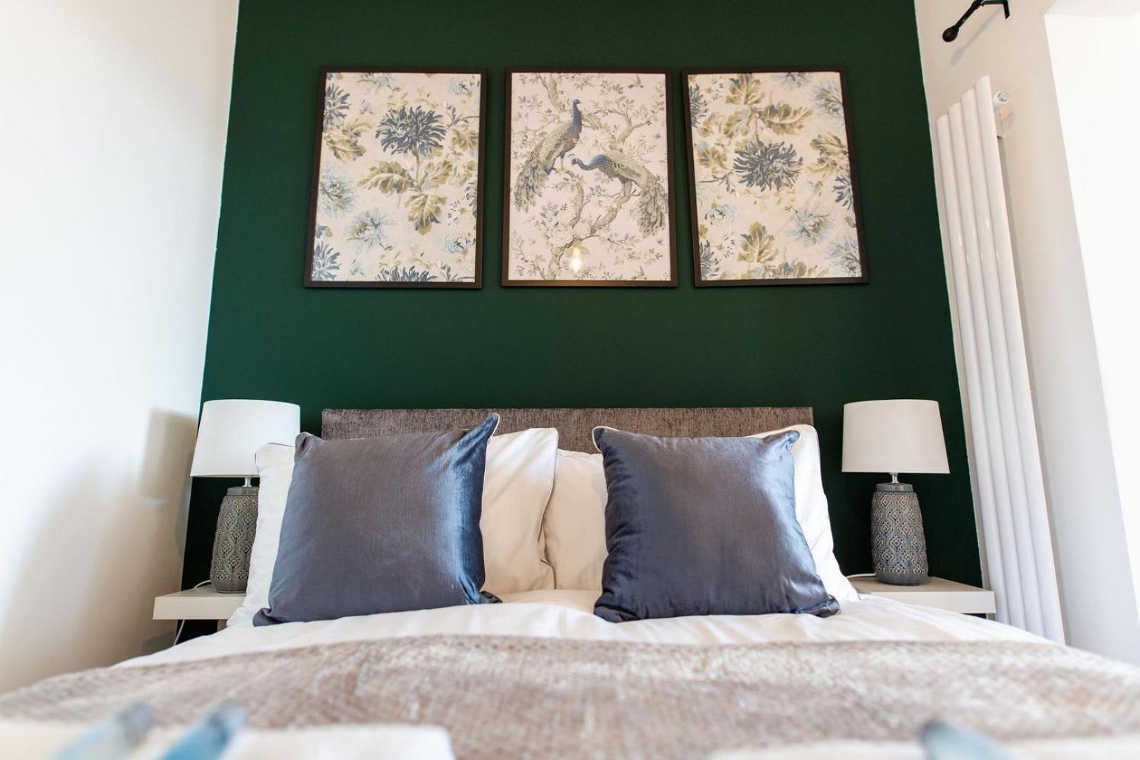 Studio Apartment With 65" Smart Tv Newport  Buitenkant foto