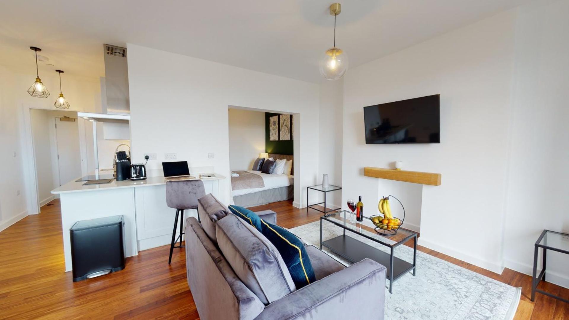 Studio Apartment With 65" Smart Tv Newport  Buitenkant foto