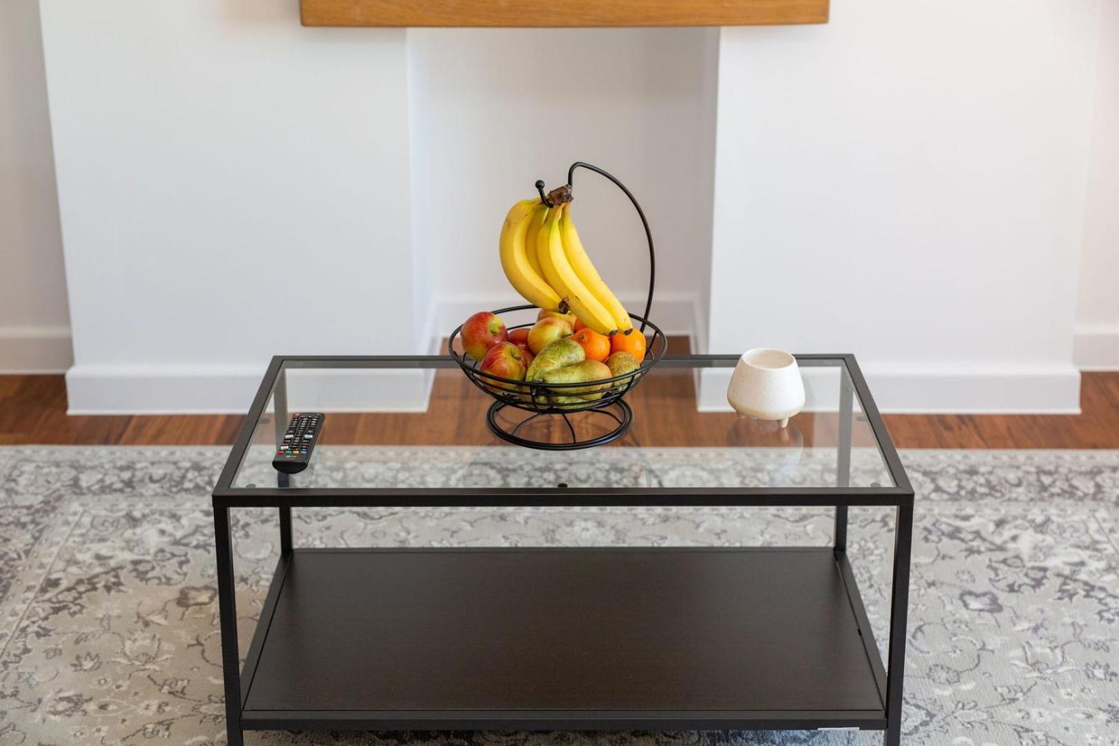 Studio Apartment With 65" Smart Tv Newport  Buitenkant foto